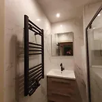 Met 2 Slaapkamers En Tuin In Άμστερνταμ