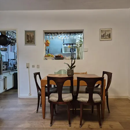 Lejlighed Met 2 Slaapkamers En Tuin In Amsterdam