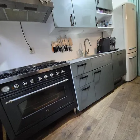 Met 2 Slaapkamers En Tuin In Lejlighed *