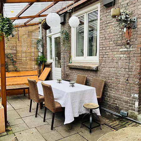 Διαμέρισμα Met 2 Slaapkamers En Tuin In *