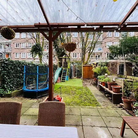 Met 2 Slaapkamers En Tuin In *