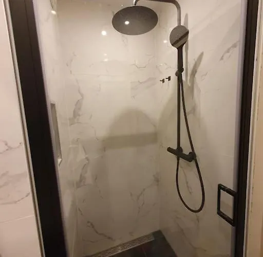 Met 2 Slaapkamers En Tuin In * Amsterdam