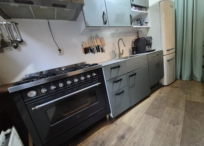 Met 2 Slaapkamers En Tuin In Lejlighed *