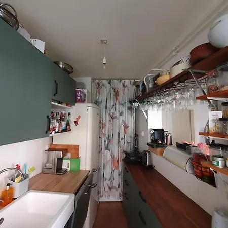 Met 2 Slaapkamers En Tuin In *